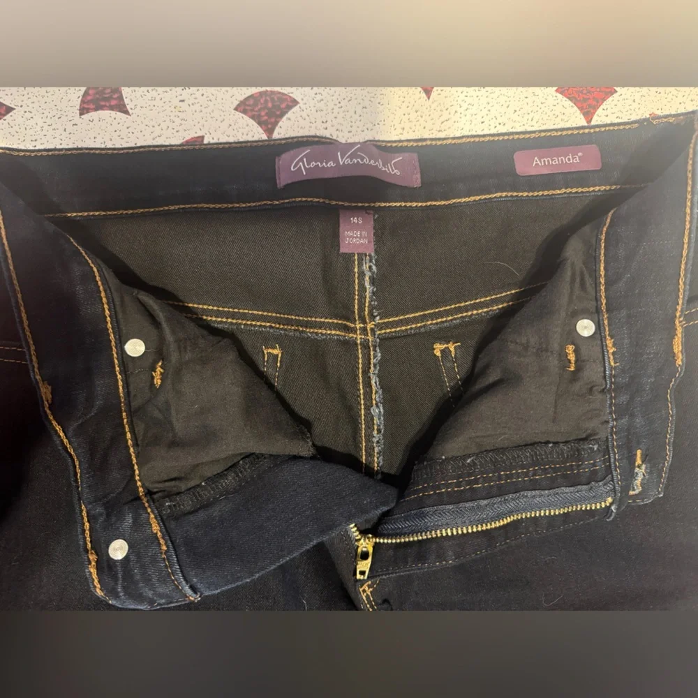 Gloria Vanderbilt Women’s Jeans Dark Wash Size 14S / Straight Leg (Like New) - Picture 5 of 9